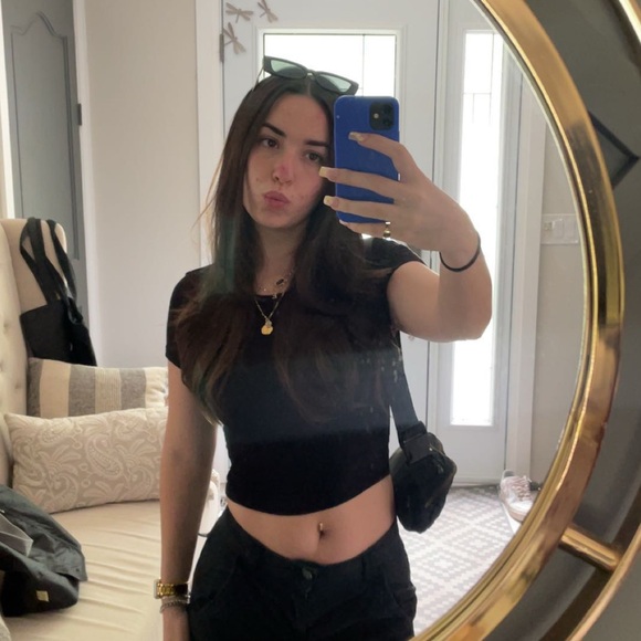 Meet your Posher, Emilie - Picture 1 of 1